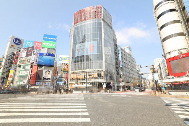 渋谷区の風景（渋谷駅前スクランブル交差点）
