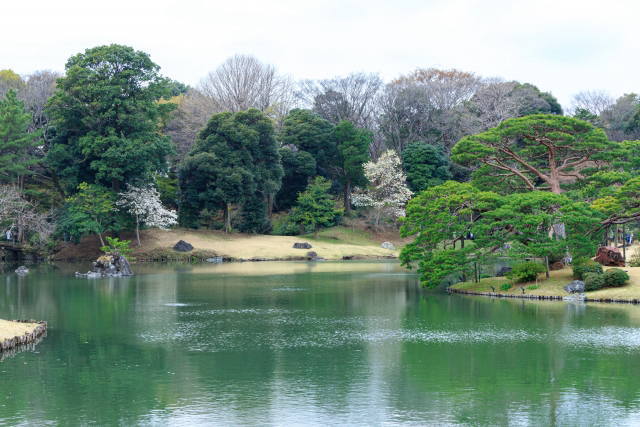 六義園